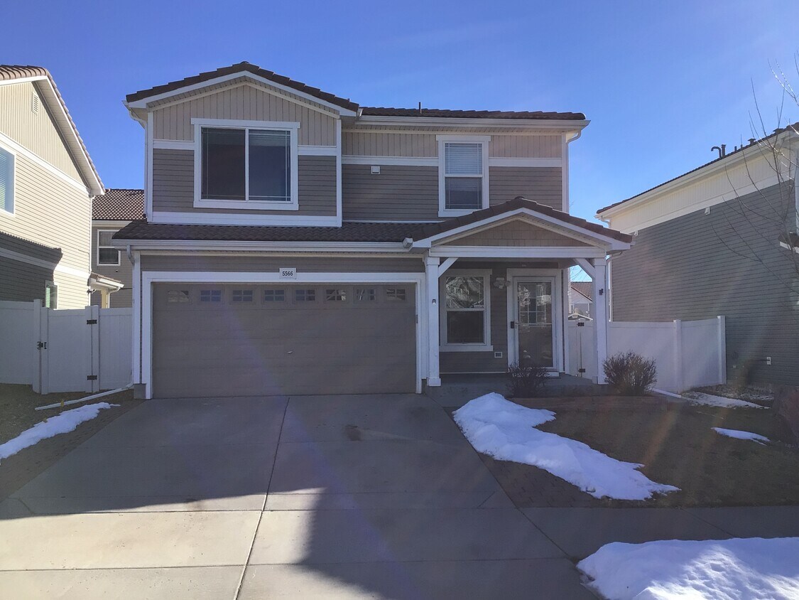 Foto principal - 5566 N Fundy St