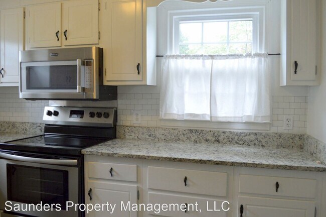 169 Charlestowne Cir Winston Salem NC 27103 House For Rent In Winston Salem NC Apartments