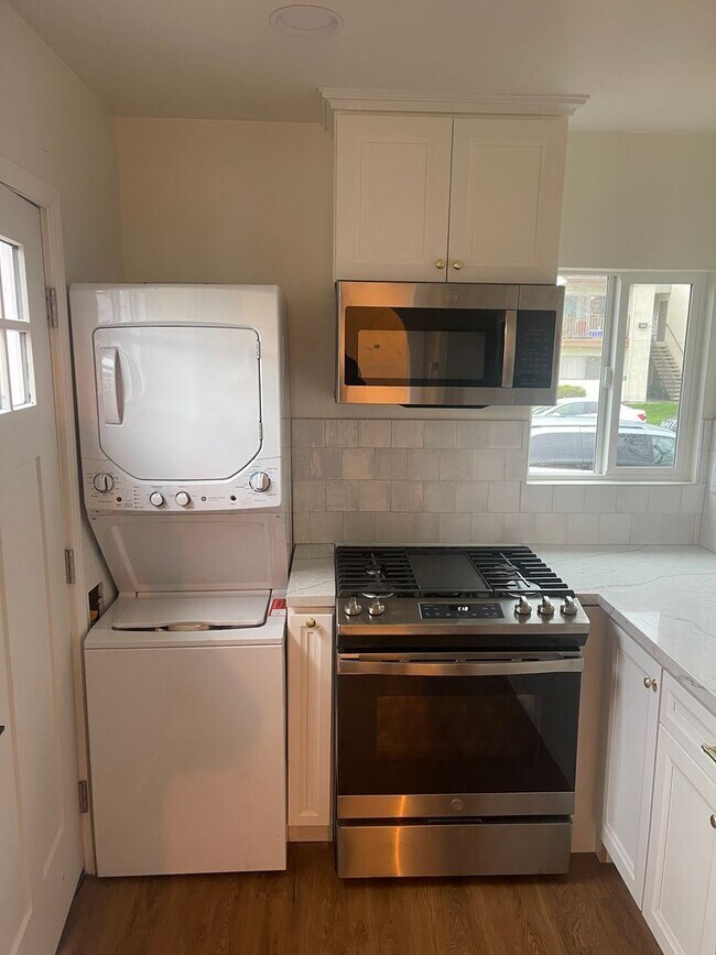 Building Photo - 1 br, 1 bath House - 1010 Oaklawn Avenue #1