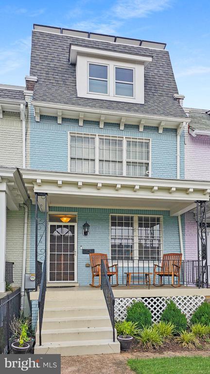 Foto del edificio - 1834 Massachusetts Ave SE