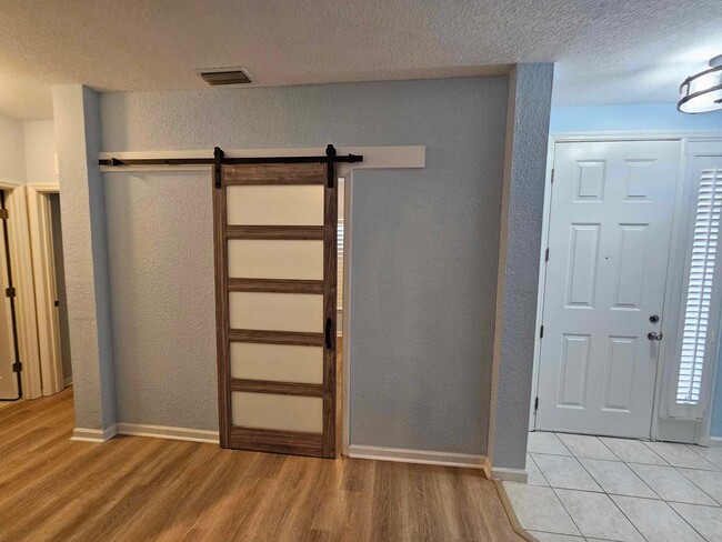 Building Photo - Palencia Two bedroom Condo located in Avila