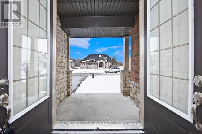 Building Photo - 74 Summer Breeze Dr