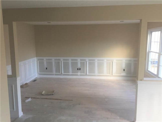 Building Photo - 57 Sherwood Ave