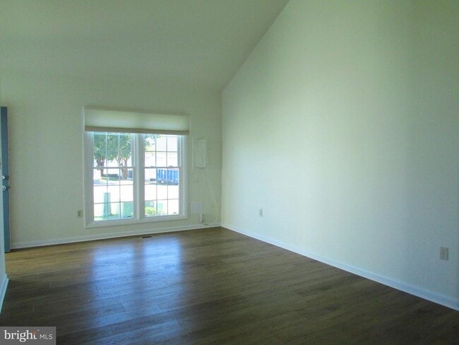 Building Photo - 31079 Crepe Myrtle Dr