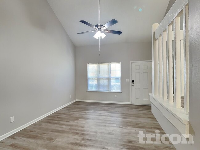 Foto del edificio - 12360 Hennigan Pl Ln
