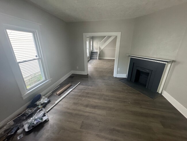 Building Photo - 613-615 N. Jefferson Ave