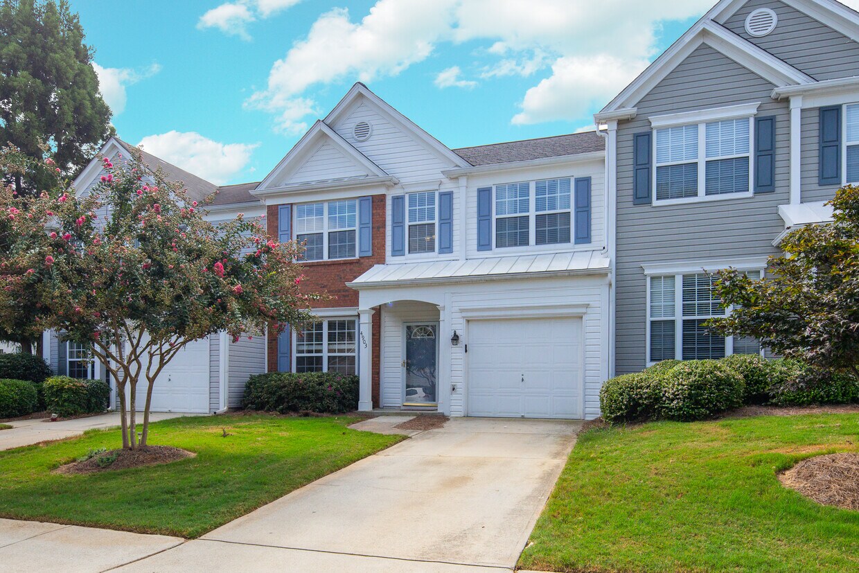 4903 Falling Water Ter, Roswell, GA 30076 Townhome Rentals in Roswell