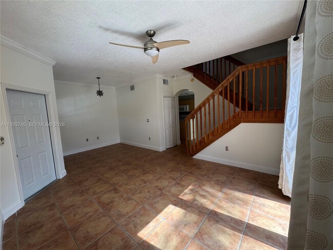 Building Photo - 6015 NW 116 Pl