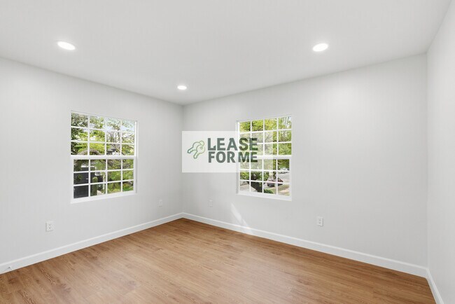 Foto del edificio - 5953 Guthrie Ave