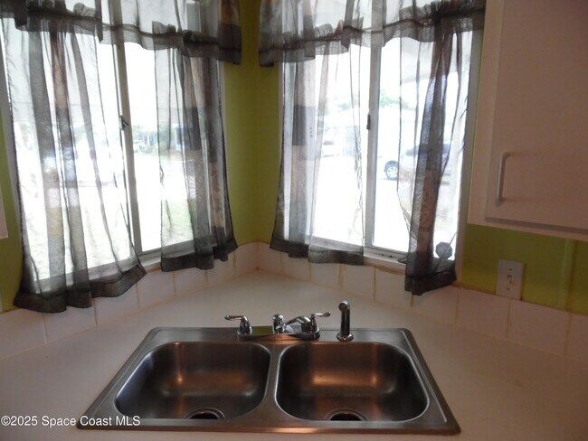 Foto del edificio - 7596 Boxelder Rd