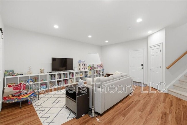 Building Photo - 8407 Chaucer House Ct