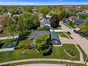 Building Photo - 4690 Lindbergh Dr