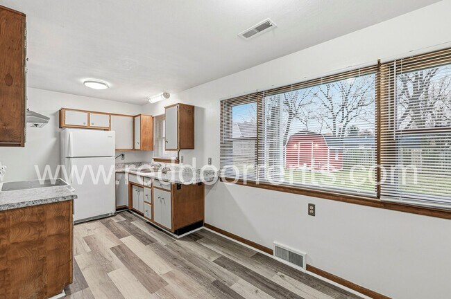 Foto del edificio - Charming 3-Bedroom Home Near Anderson University & Shadyside Park