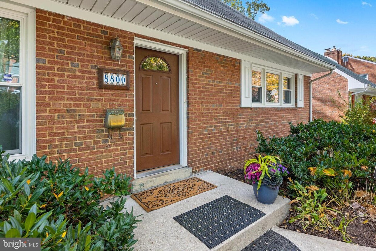 Foto principal - 8800 2nd Ave
