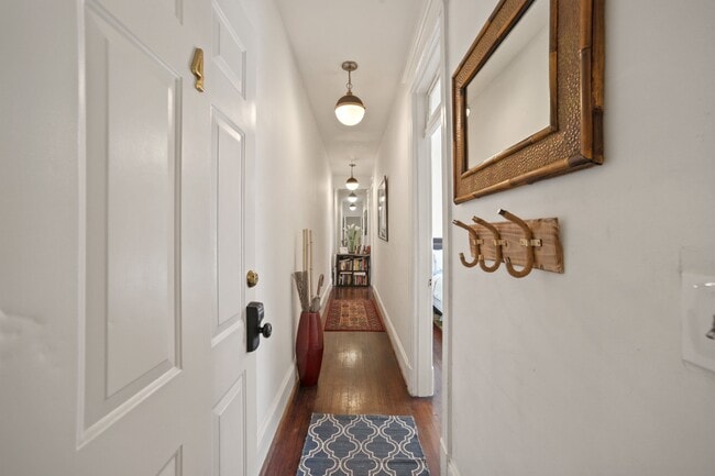 Top Floor Unit - 710 Maryland Ave NE
