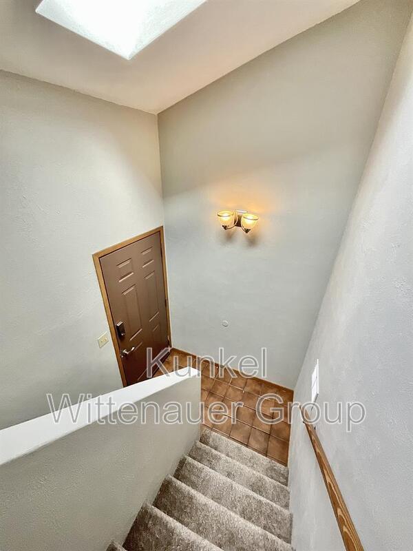 Foto del edificio - 716 Ganim Dr