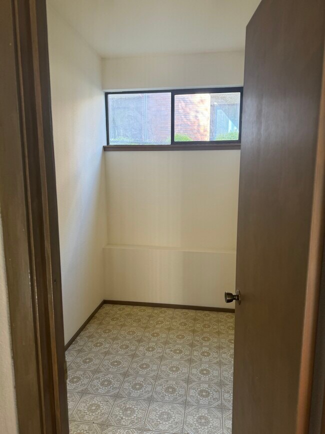 Foto del edificio - 1411 N 200th St