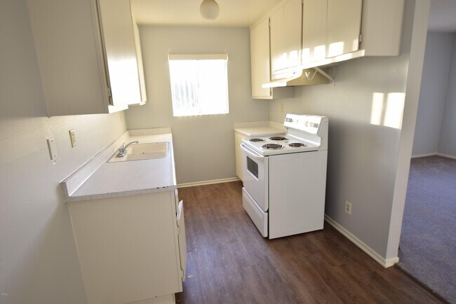 Foto del edificio - 6326 Hummingbird St