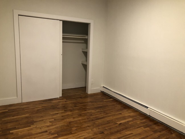 Foto del edificio - 200 Clinton Ave