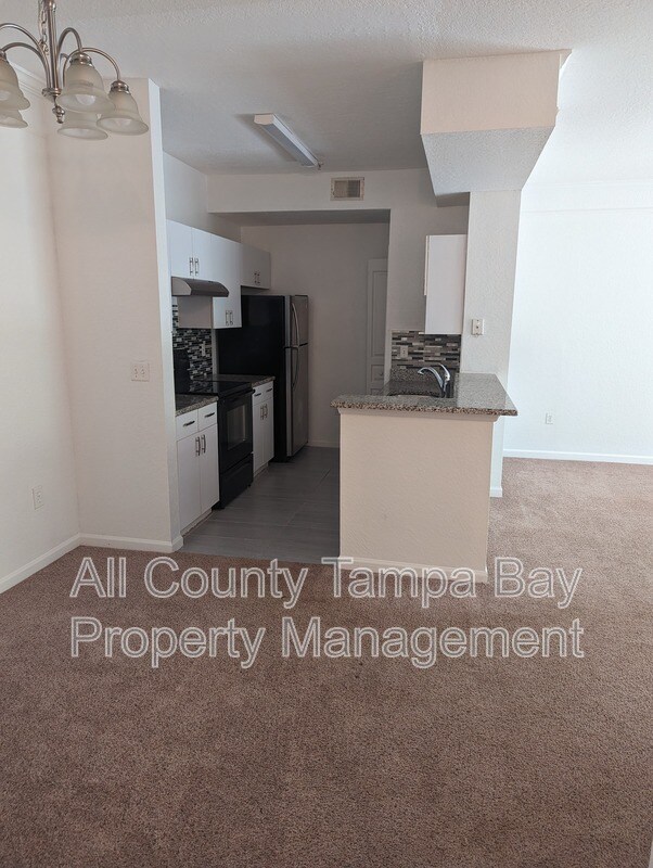 Building Photo - 17112 Carrington Park Dr