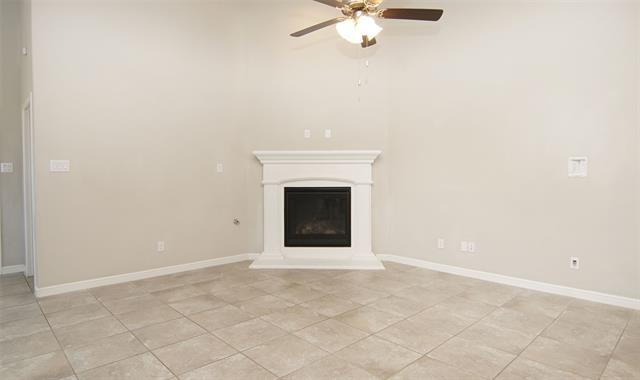 Building Photo - 601 Redding Dr