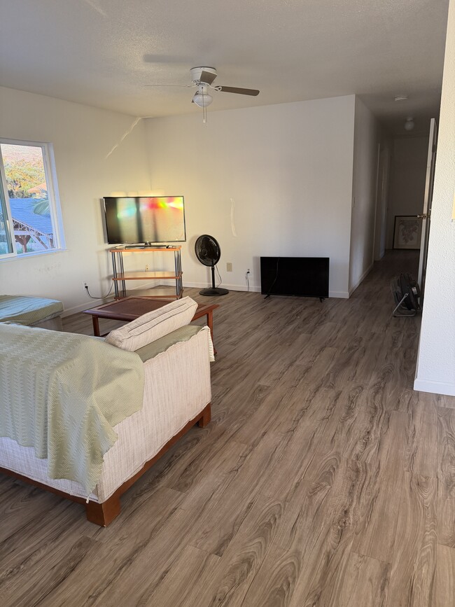 Building Photo - 87-119 Hakimo Rd