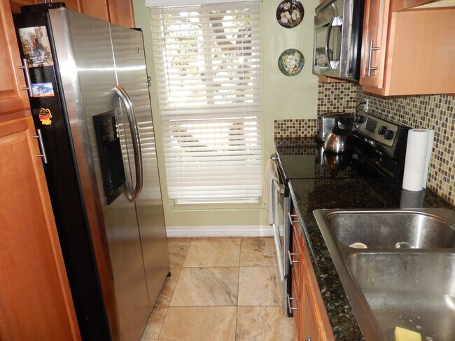 Foto del edificio - Updated 2 Bed, 1.5 Bath in La Mesa!! Water/Trash Included