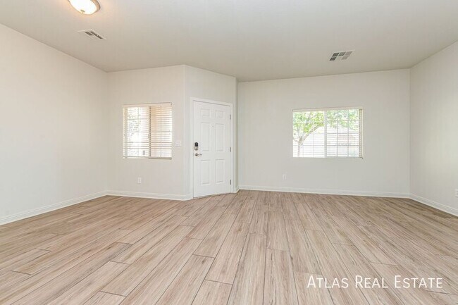 Foto del edificio - 8865 Happy Stream Ave