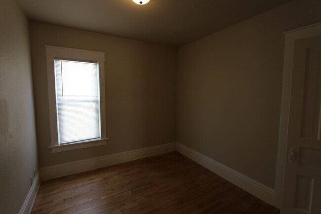 Foto del edificio - 1553-1555 South 75th Street