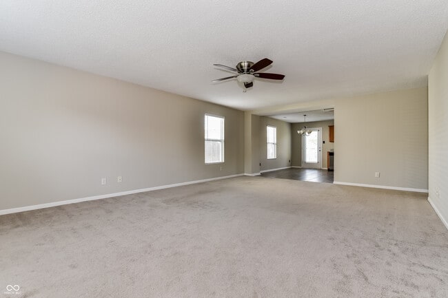 Building Photo - 688 Harvest Meadow Way