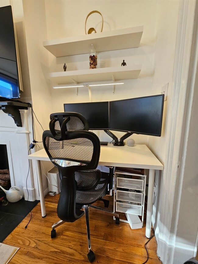 Foto del edificio - 372 2nd St