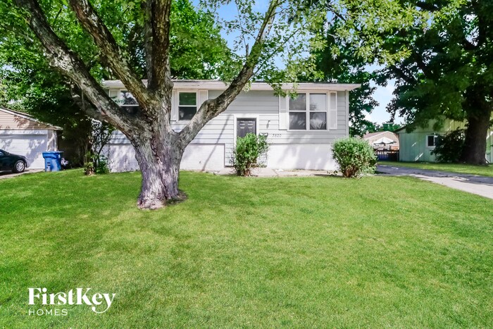 Foto principal - 3820 N Lawndale Ave