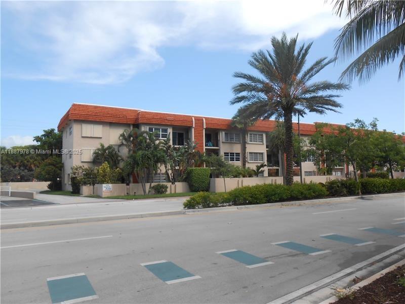 Foto del edificio - 4143 N Ocean Blvd