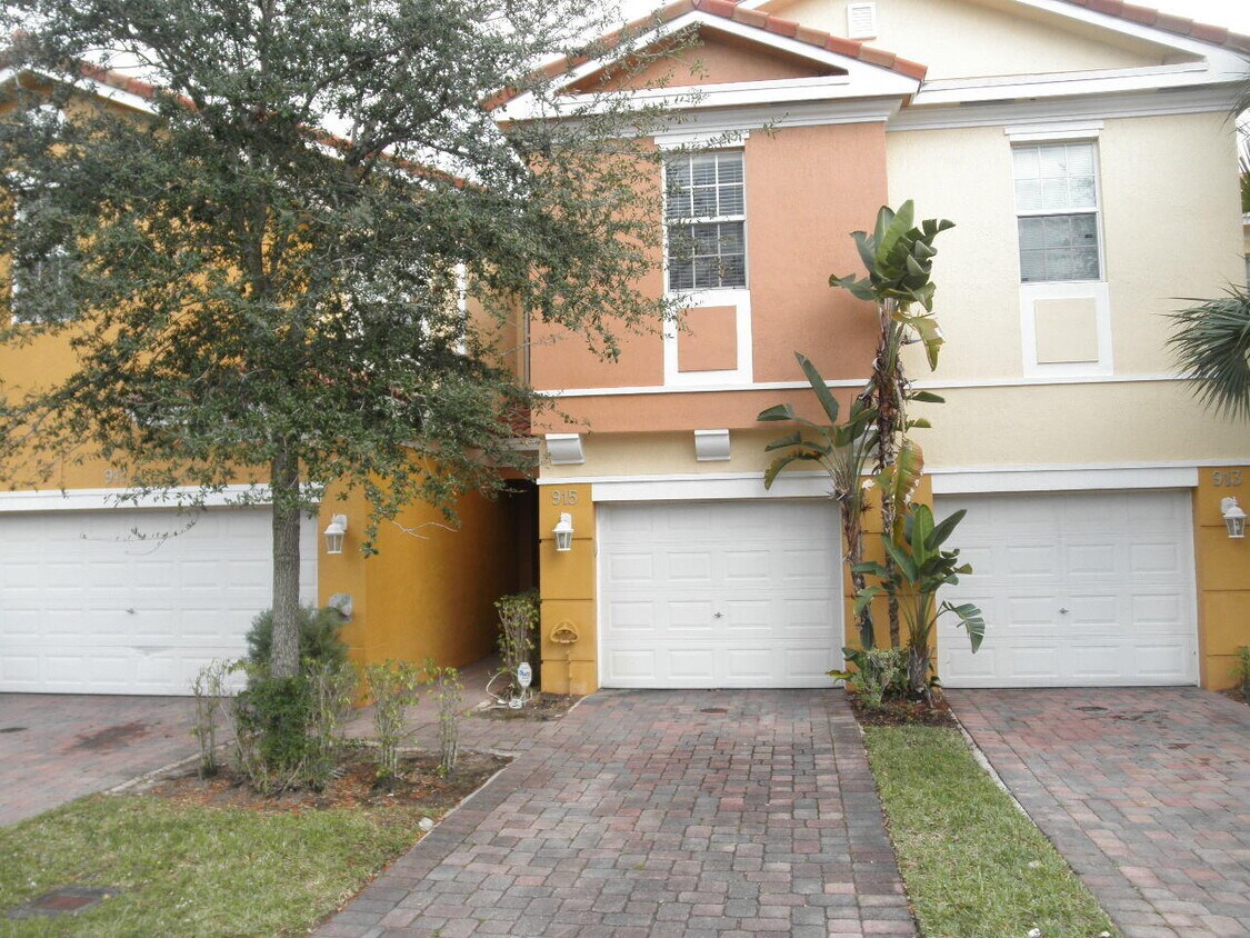 915 Pipers Cay Drive West Palm Beach Fl Room for Rent in West