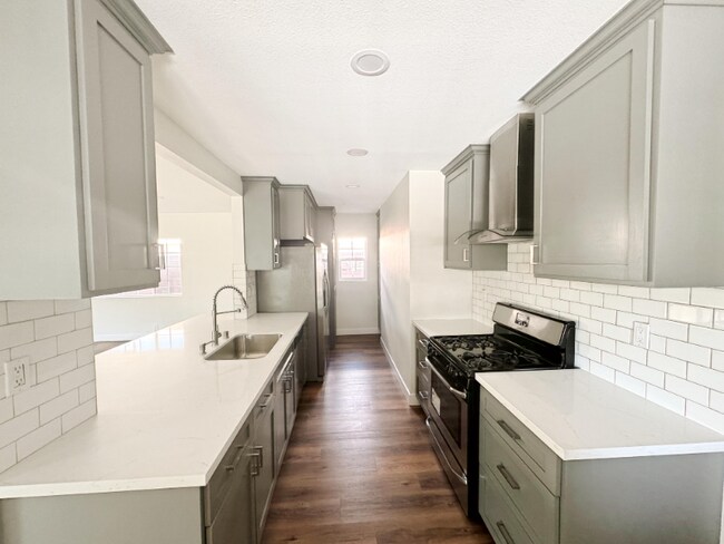 Foto del edificio - 8015 Grove St