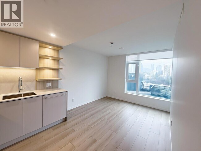 Building Photo - 311 Alderson Ave