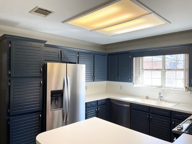 Foto del edificio - Adorable 3bd/2ba - Ready now!