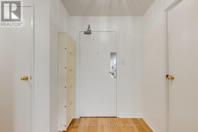 Building Photo - 80-380 Inverlochy Blvd