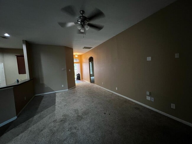 Building Photo - 23706 Red Glade Ct