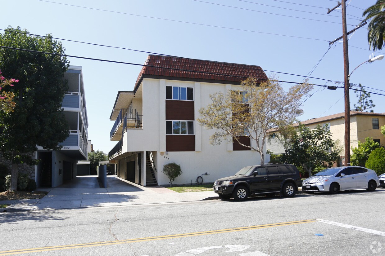 Edificio - 730 E Lomita Ave