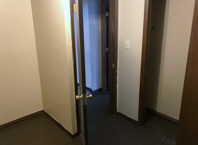 Foto del edificio - 44 S Bates St