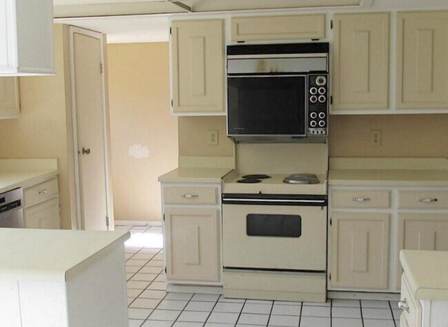 Foto del edificio - 4803 Brooklawn Dr