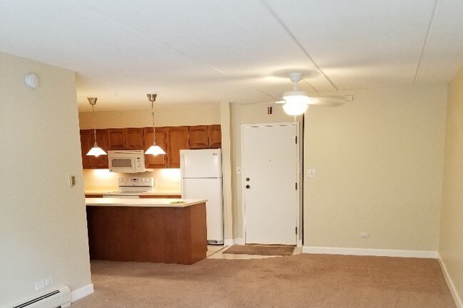 Open floor plan - 5125 Blodgett Ave