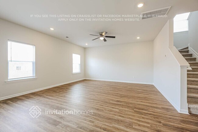 Foto del edificio - 213 White Flds Ave