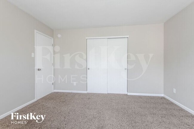 Foto del edificio - 10872 Zimmerman Ln