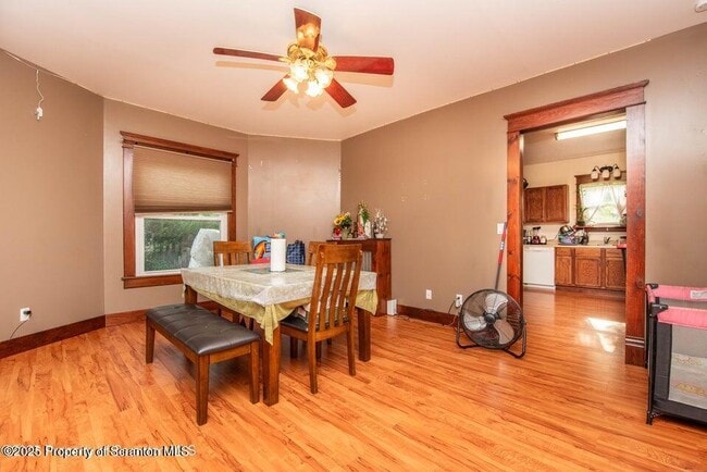 Foto del edificio - 947 William St