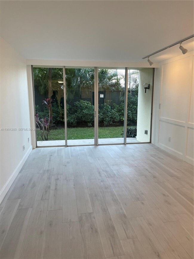 Building Photo - 2160 SW 16th Ave