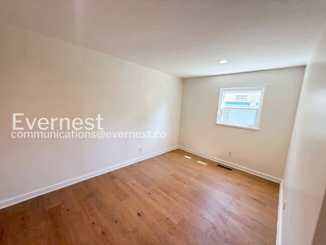 Foto del edificio - 4729 Avenue N