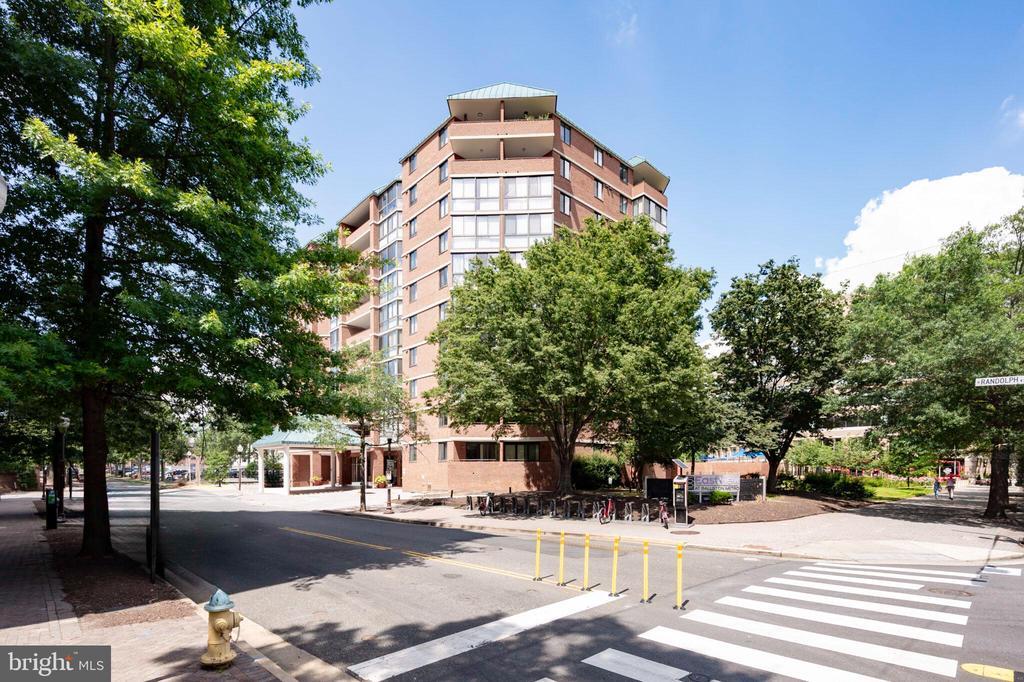 Foto principal - 1001 N Randolph St