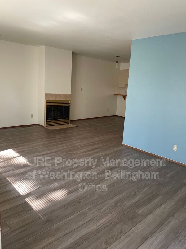 Building Photo - 2227 Texas St
